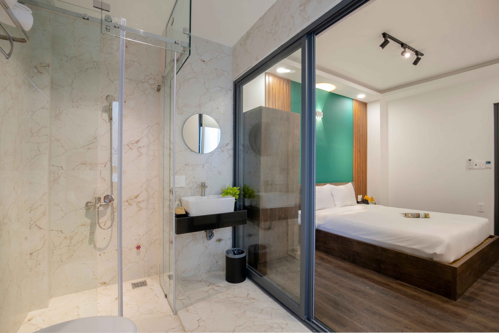Lá Hotel Thanh Đa :Giá phòng, địa chỉ và cách đặt phòng